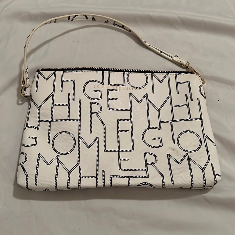 Tommy Hilfiger clutch